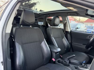 TOYOTA AURIS Touring Sports 1.8 HSD Executive Skyview (Automata) Panoráma Tempomat Ülésfűtés Kamera Keyless Navi