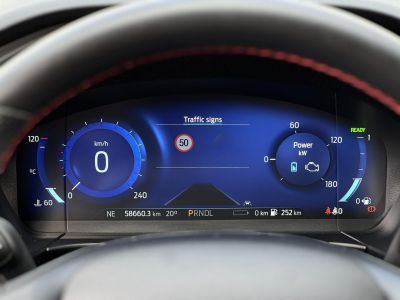FORD KUGA 2.5 PHEV ST-Line X CVT 58e km. Carplay