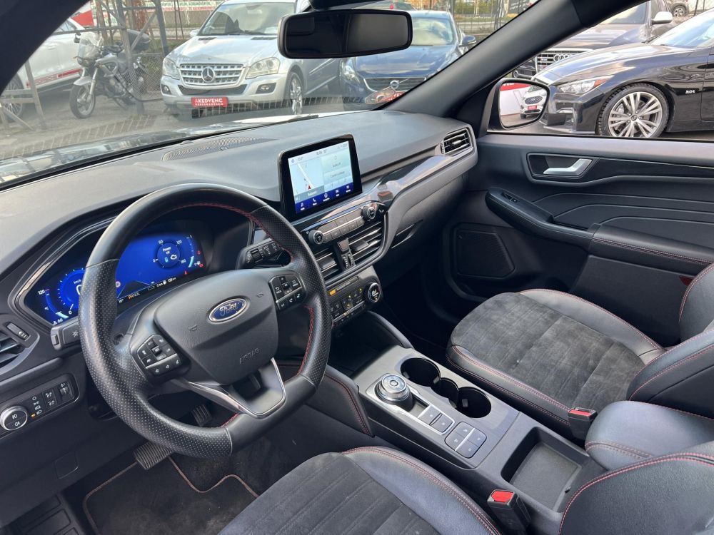FORD KUGA 2.5 PHEV ST-Line CVT 82e km. 70km elektromos hatótáv. megkímélt állapot!
