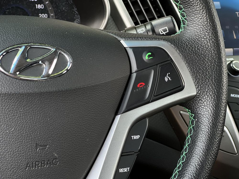 HYUNDAI VELOSTER 1.6 GDI Life klíma. tolatóradar. bluetooth. 2 gyári kulcs!