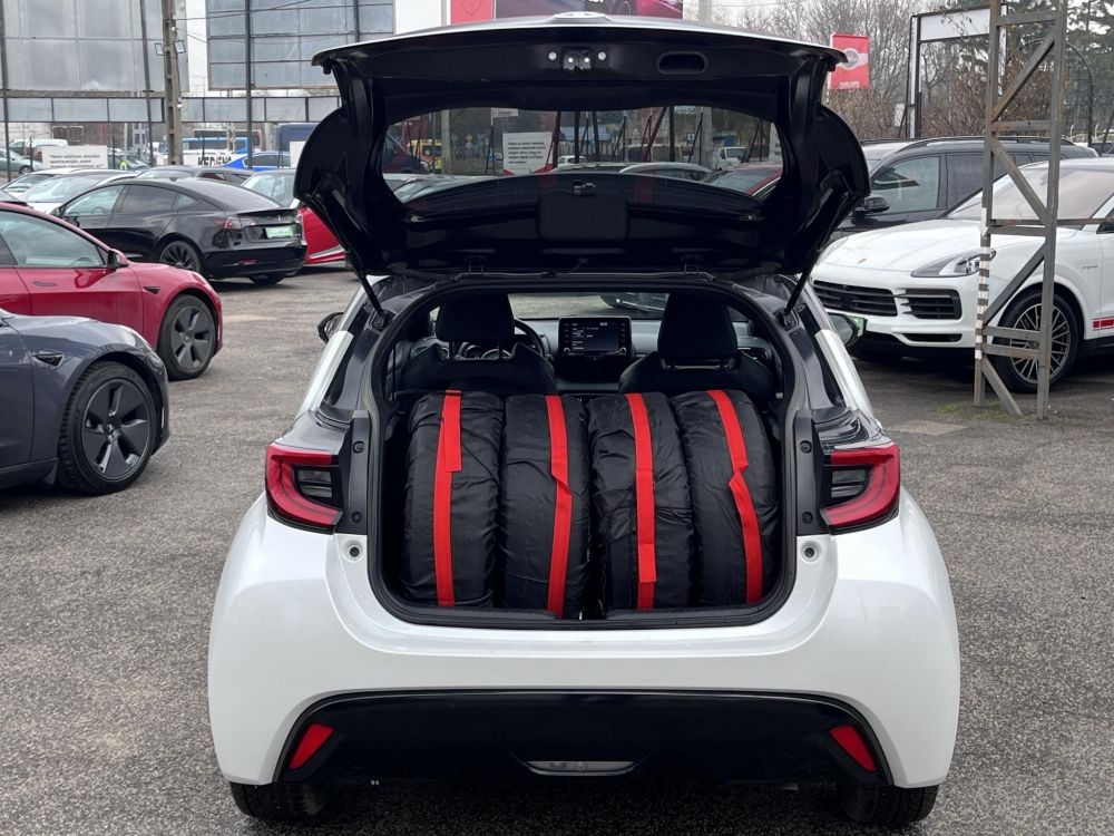 TOYOTA YARIS 1.5 VVT-i Selection Style Magyar. 109e km Kamera Digit Bőr