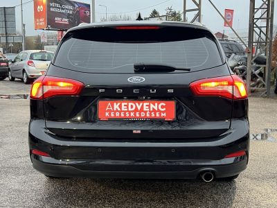 FORD FOCUS 1.0 EcoBoost Connected M.o.-i. 1.tul. Márkaszervizelt. Carplay!