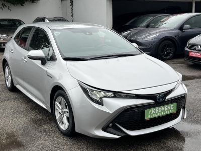 TOYOTA COROLLA 1.8 Hybrid Comfort Business e-CVT 80e km. tempomat. navigáció. ülésfűtés. kamera. digitklíma. 2 gyári kulcs!