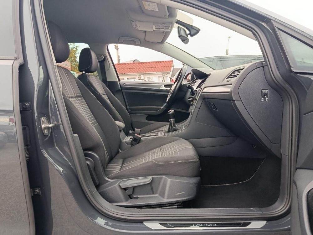 VOLKSWAGEN GOLF VII Variant 2.0 TDI BMT Comfortline Euro 6 Lounge Tempomat Digitklíma Ülésfűtés Bluetooth