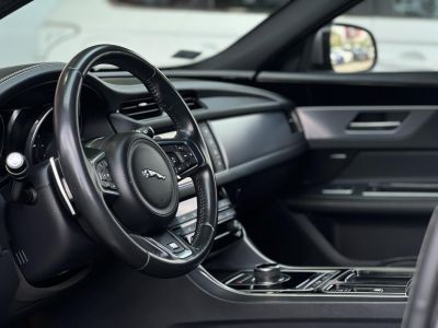 JAGUAR XF 2.0 i4D R-Sport Magyarországi. szervizelt!