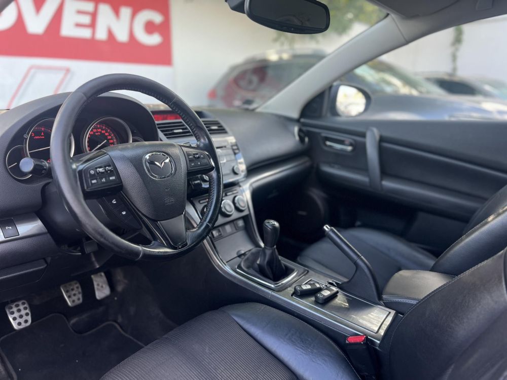 MAZDA 6 Sportkombi 2.5 GTA BOSE hifi. Gyári fényezés. Téli-nyári garnitúra. 1.5T horog. Legjobb ár!