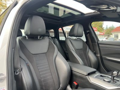 BMW 330e M Sport (Automata) Frissen szervizelt. LED Panorámatető ACC Holttér Keyless Sávtartó