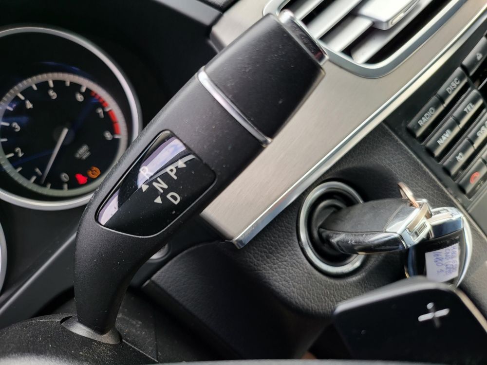 MERCEDES-BENZ E-OSZTÁLY E 200 Avantgarde (Automata) Napfénytető Ülésfűtés F1 váltó Bőr belső Ex taxi A LEGJOBB ÁRON!