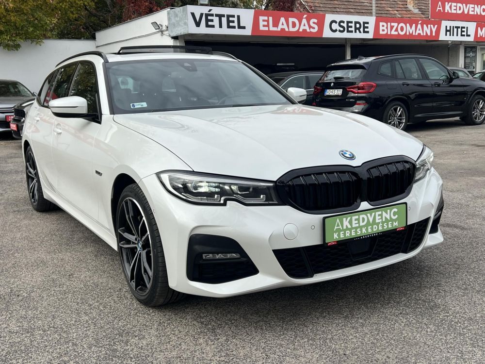 BMW 330e M Sport (Automata) Frissen szervizelt. LED Panorámatető ACC Holttér Keyless Sávtartó