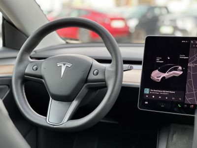 TESLA MODEL 3 Long Range AWD (Automata) 500km-es hatótáv. mátrix LED. garanciális. hőszívattyú. 4 évszakos gumik!