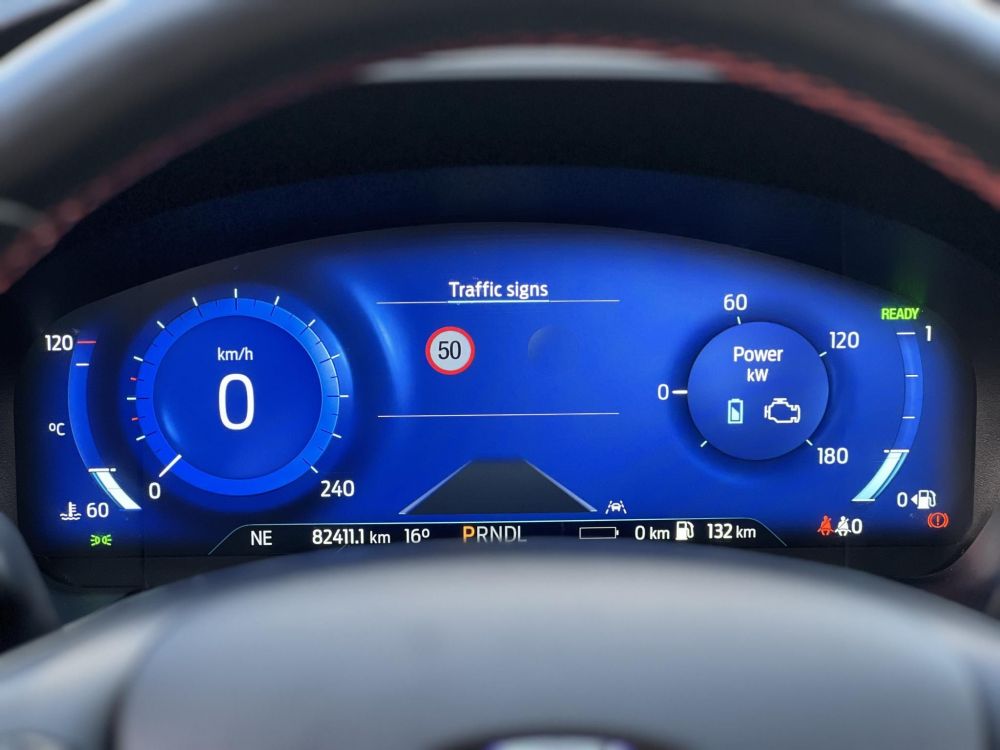 FORD KUGA 2.5 PHEV ST-Line CVT 82e km. 70km elektromos hatótáv. megkímélt állapot!