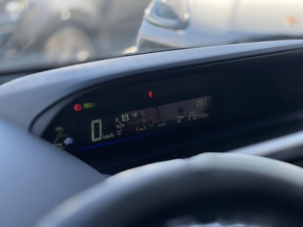 TOYOTA PRIUS+ 1.8 HSD Executive e-CVT Skyview 7 személyes 270e km. panorámatető. head-up. tempomat. vonóhorog