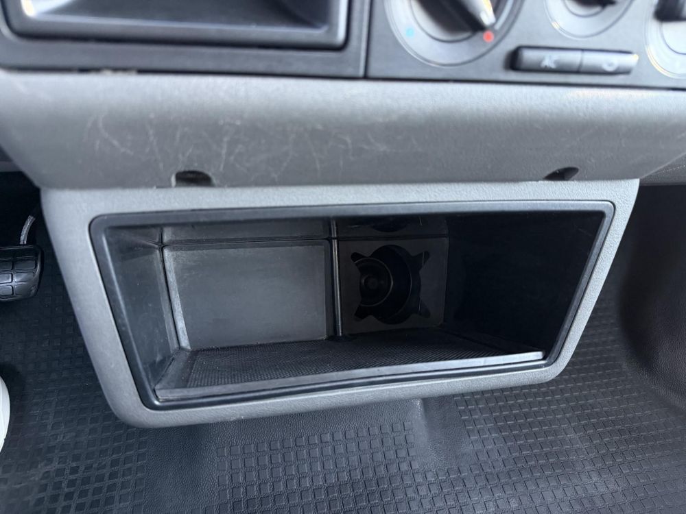 VOLKSWAGEN TRANSPORTER T4 2.5 7DH 1Y2 Hosszú. klímás. kitűnő állapotban!