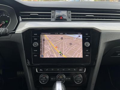 VOLKSWAGEN PASSAT VIII Variant 1.5 TSI ACT Business DSG 109e km. LED Távtartó Kamera Navi Ülésfűtés Bluetooth Téli-nyári kerék!