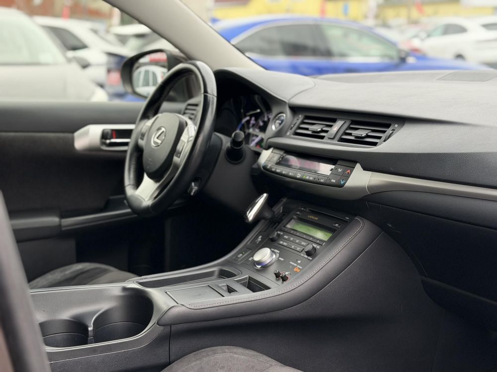 LEXUS CT 200h Comfort (Automata) 125e km. LED Tempomat Kamera Ülésfűtés Digitklíma