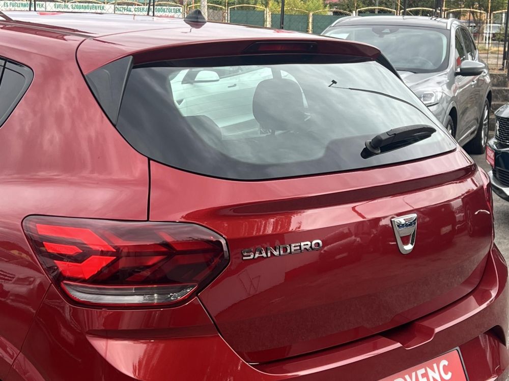 DACIA SANDERO 1.0 TCe Essential Magyarországi. Gyári fényezés. Végig vezetett szervizkönyv!