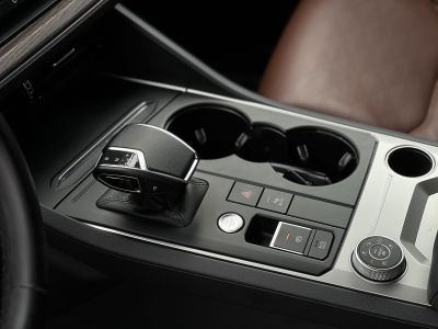 VOLKSWAGEN TOUAREG 3.0 V6 TDI Atmosphere Tiptronic ic 135e km. M.o.-i. magasan felszerelt. márkaszervizelt előélet!