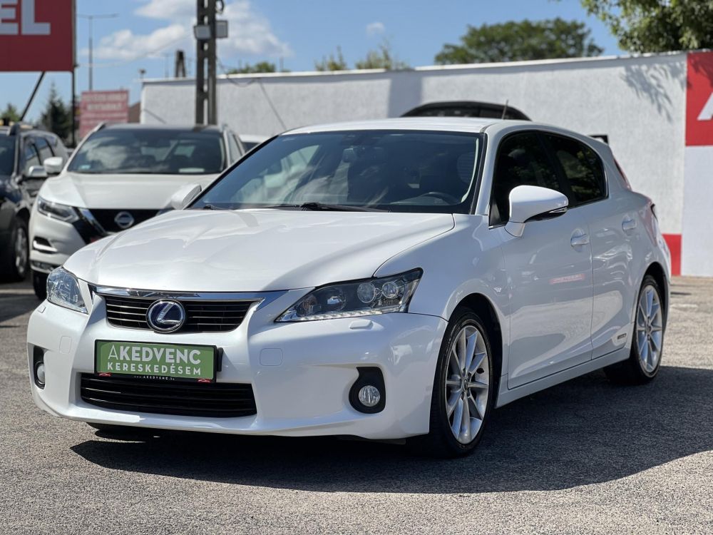 LEXUS CT 200h Executive (Automata) 140e km. Tempomat Tolatókamera Nagy szerviz!