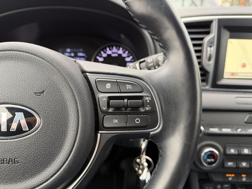 KIA SPORTAGE 1.6 GDI Gold 83e km. M.o.-i. 1.tul. Márkaszervizelt!