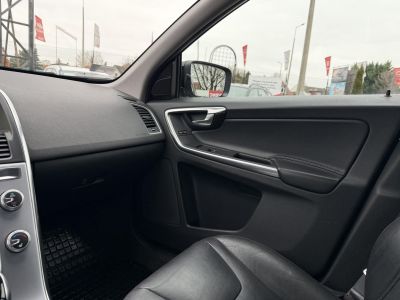 VOLVO XC60 2.0 D [D4] Momentum Geartronic FWD 155e km. Magyarországi Navi Memória Tempomat Ülésfűtés PDC Bluetooth