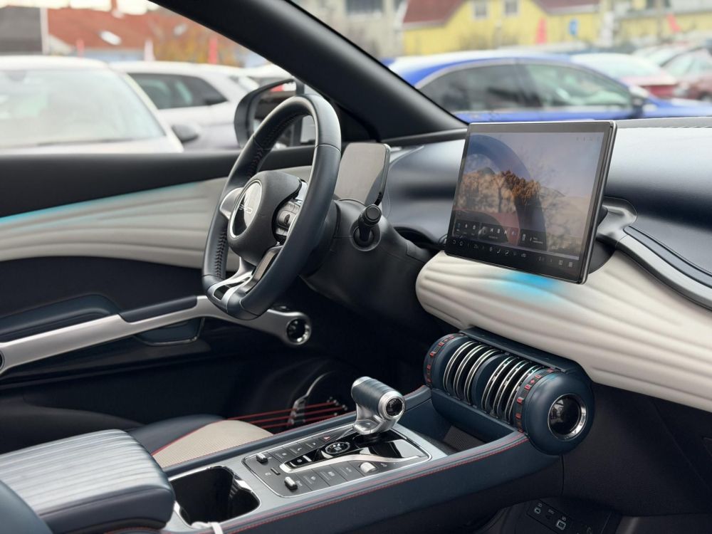 BYD ATTO 3 Design 60,4kWh LFP. M.o.-i. 1.tul. garanciális. panorámatető. világos belső!