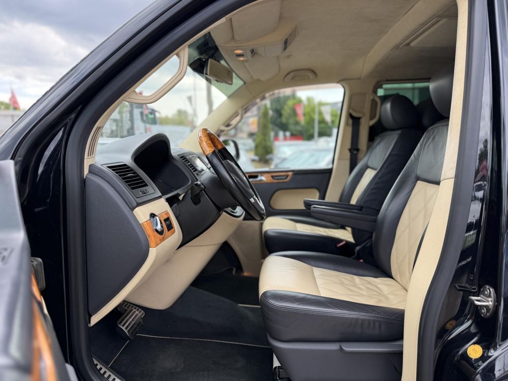 VOLKSWAGEN MULTIVAN Highline Business 2.0 TSI Nagyon ritka kivitel!
