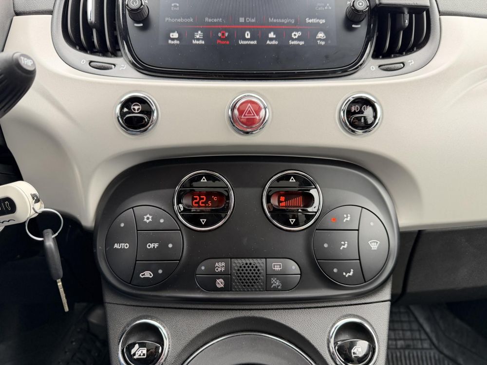 FIAT 500 1.2 8V Star Dualogic 12e km. Magyarországi Panorámatető Téli-nyári kerék Újszerű állapot!