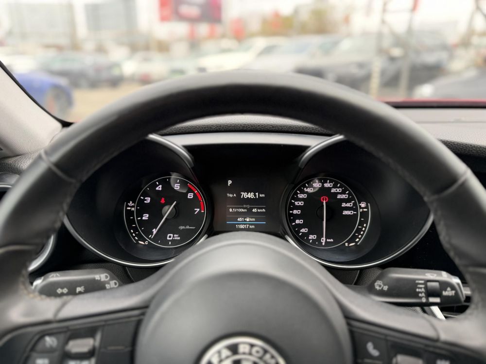 ALFA ROMEO GIULIA 2.0 Veloce Q4 (Automata) 280le. ALFA ROSSO. 116e km!