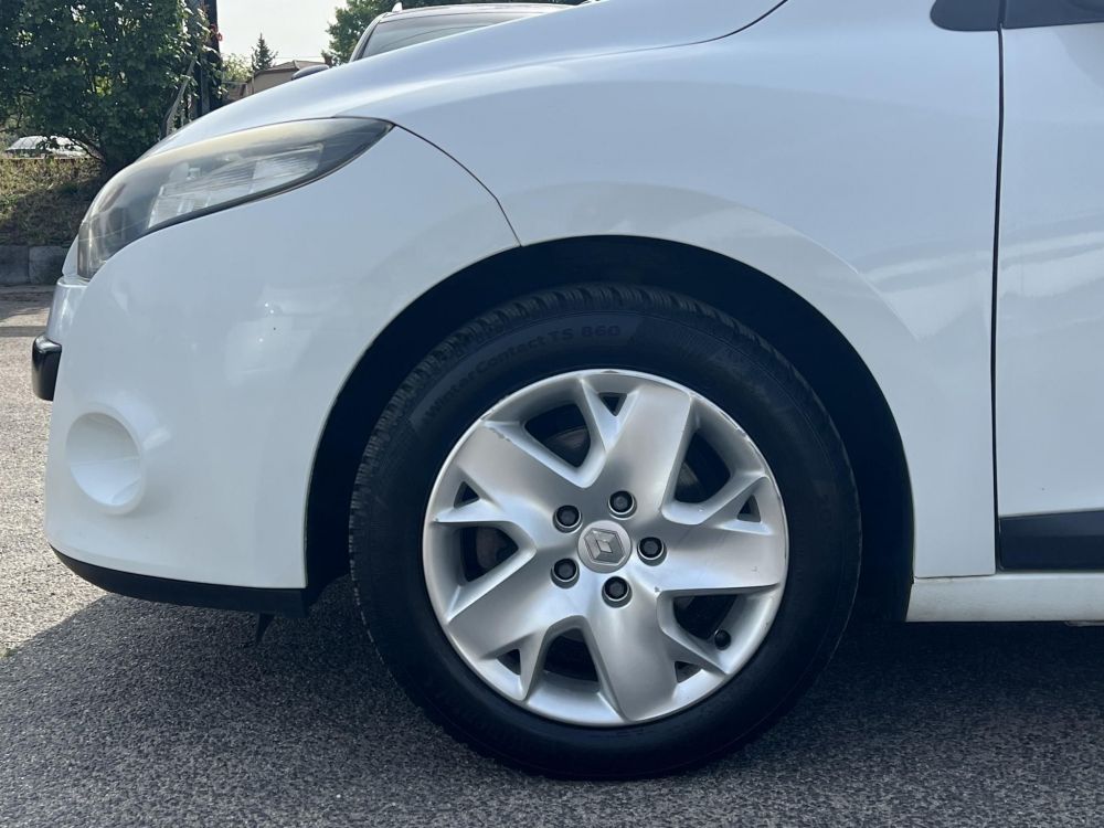 RENAULT MEGANE 1.6 Dynamique Magyarországi. teljes szerviztörténet! LEGJOBB ÁR!