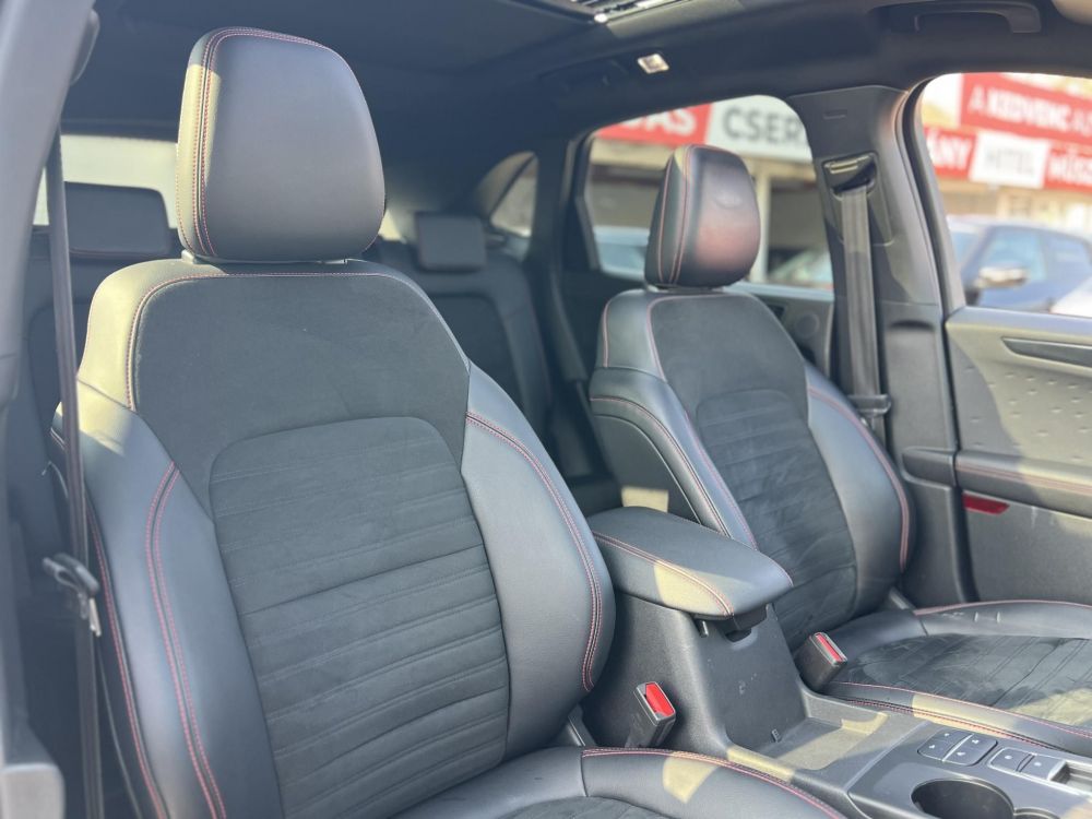 FORD KUGA 2.5 PHEV ST-Line CVT ST-line. panoráma tető