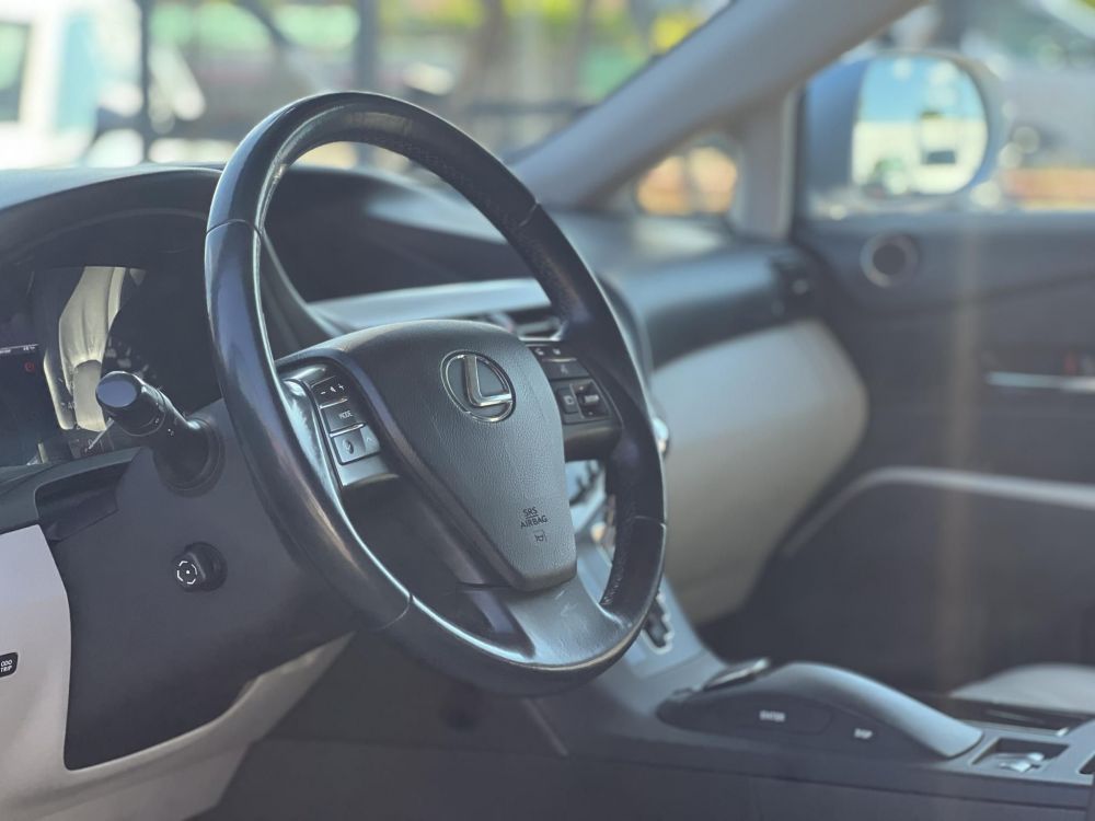 LEXUS RX 450h Executive CVT Dokumentált előélet. Vajbőr belső. 4 évszakos gumik!
