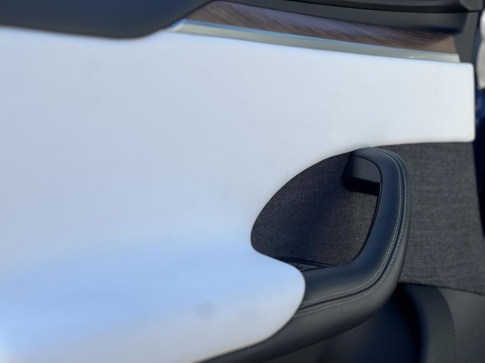 TESLA MODEL S Long Range AWD (Automata) Yoke kormány. Fehér belső. 21 felni. Garanciális