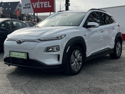 HYUNDAI KONA EV 64kWh Style 100% akku. HUD. sávtartó. CarPlay. 400km hatótáv!