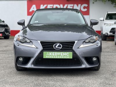 LEXUS IS 300h Comfort Leather&Navigation (Automata) Hybrid garancia Márkaszervizelt. Gyári fényezés. Téli-nyári gumi garnitúra!