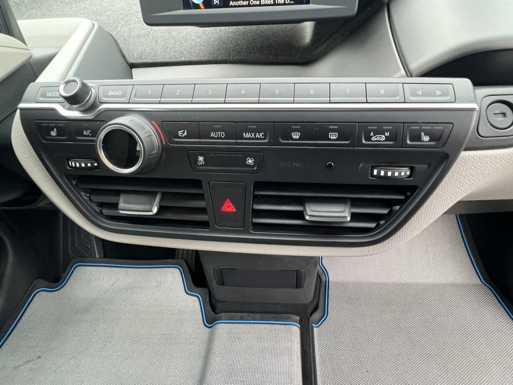 BMW I3 (Automata) 60Ah 59e km. Loft belső Navi Ülésfűtés Félbőr Bluetooth!