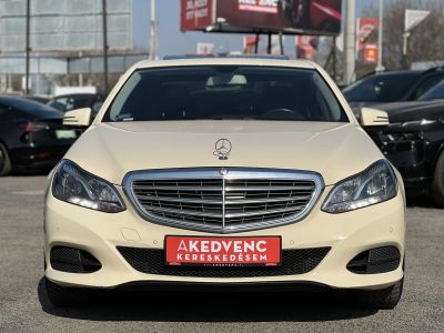 MERCEDES-BENZ E-OSZTÁLY E 200 Avantgarde (Automata) Napfénytető Ülésfűtés F1 váltó Bőr belső Ex taxi A LEGJOBB ÁRON!