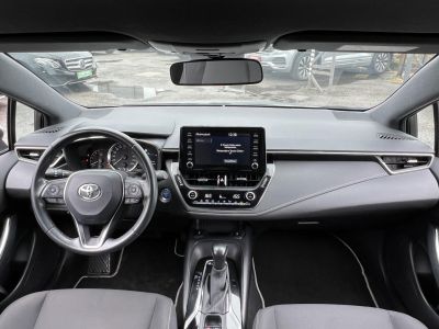 TOYOTA COROLLA 1.8 Hybrid Comfort Business e-CVT 80e km. tempomat. navigáció. ülésfűtés. kamera. digitklíma. 2 gyári kulcs!