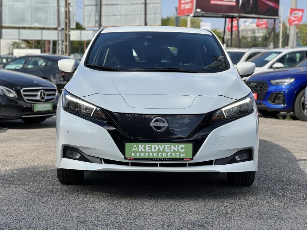 NISSAN LEAF Acenta 40kWh (Automata) 29e km. 270km hatótáv. keyless. 360 kamera. első-hátsó ülésfűtés. téli-nyári!