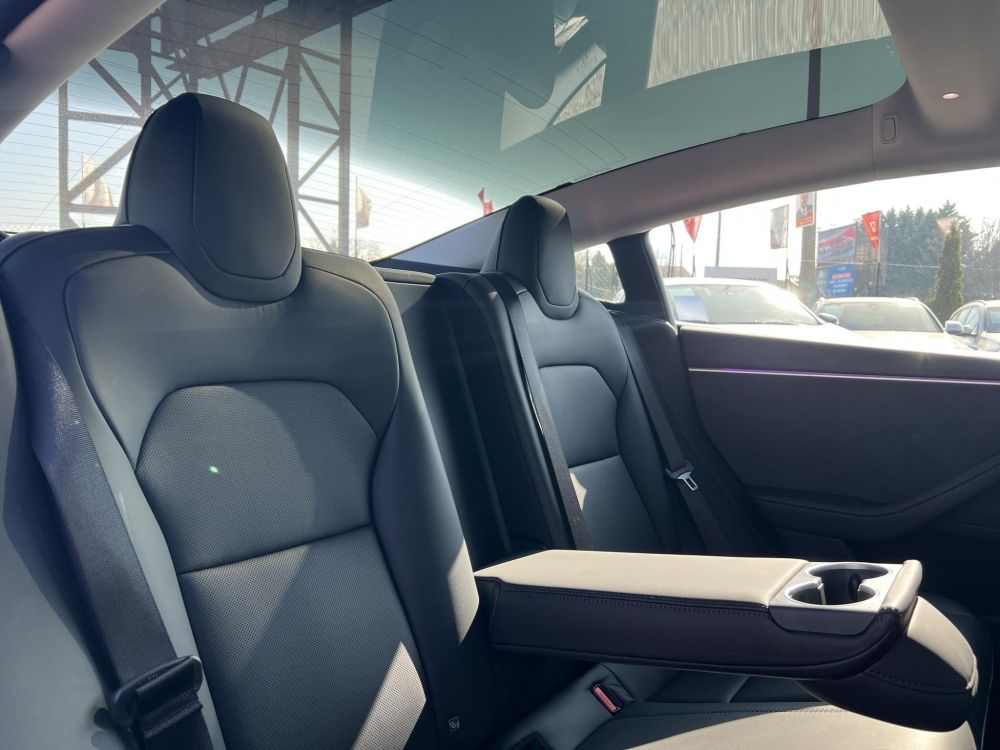 TESLA MODEL 3 Long Range AWD (Automata) HIGHLAND 26e km. hőszivattyű. gyári garancia 2032-ig!