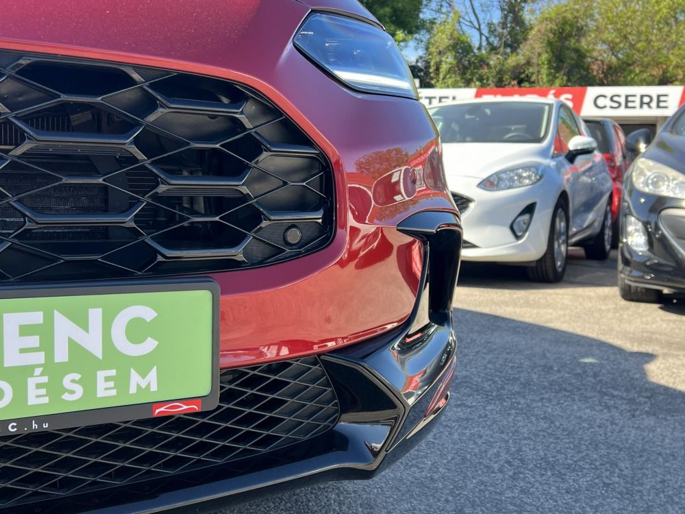 HONDA ZR-V 2.0 i-MMD Hybrid Sport eCVT 9e km. Gyári garancia. LED Wireless Carplay Navi Ülésfűtés