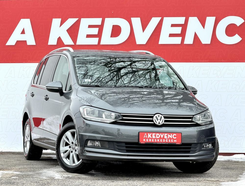 VOLKSWAGEN TOURAN 1.5 TSI ACT IQ.Drive DSG [7 személy] M.o-i. Távtartó Bluetooth Ülésfűtés Kamera Gyönyörű állapotban!