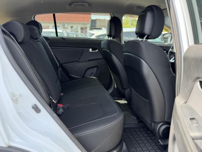 KIA SPORTAGE 2.0 CRDi EX Prémium 4x4 Magyarországi. tempomat. digitklíma. tolatóradar. vonóhorog. téli-nyári kerék!
