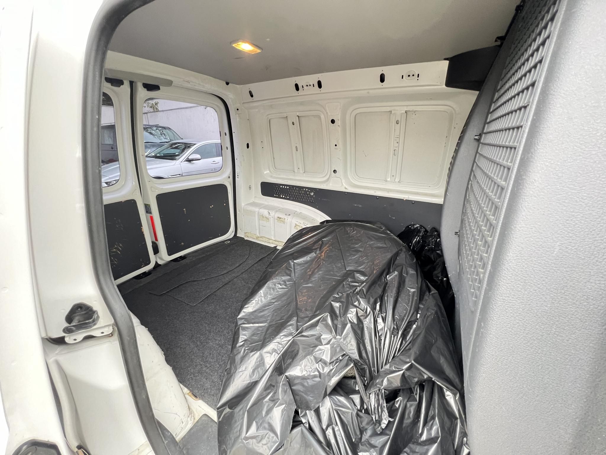 VOLKSWAGEN CADDY 1.6 CR TDI BlueMotion M.o.-i. Klíma Tempomat Bluetooth Téli-Nyári Áfás