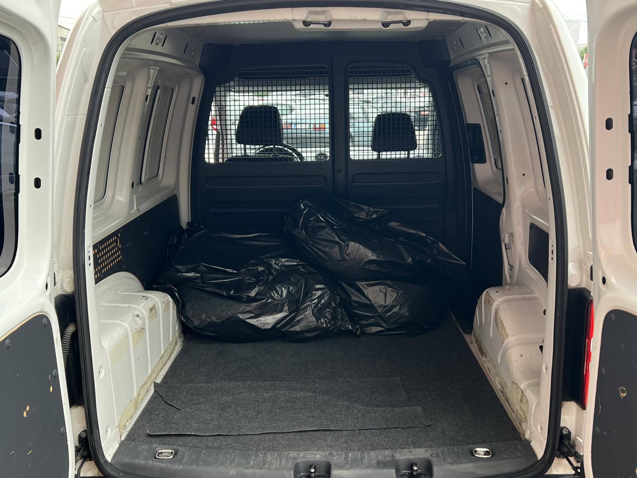 VOLKSWAGEN CADDY 1.6 CR TDI BlueMotion M.o.-i. Klíma Tempomat Bluetooth Téli-Nyári Áfás