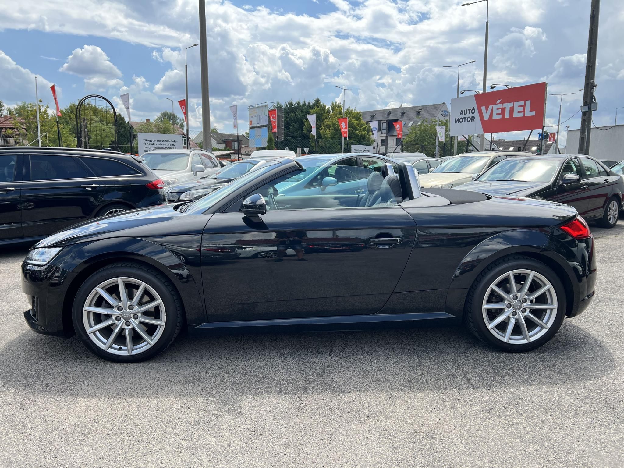 AUDI TT Roadster 2.0 TDI ultra LED Navi Virtual Cockpit Keyless Ülésfűtés Bluetooth