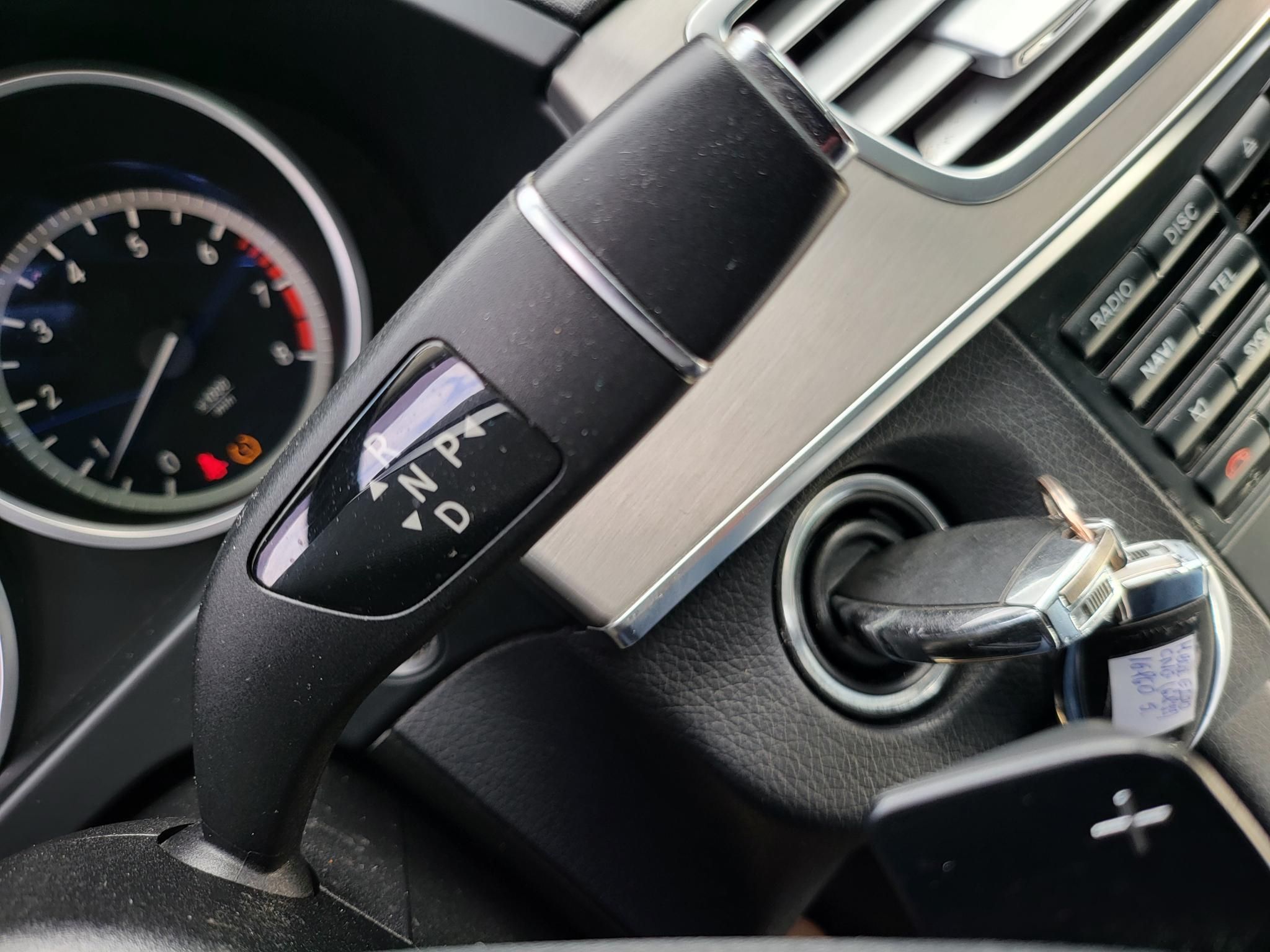 MERCEDES-BENZ E-OSZTÁLY E 200 Avantgarde (Automata) Napfénytető Ülésfűtés F1 váltó Bőr belső Ex taxi A LEGJOBB ÁRON!