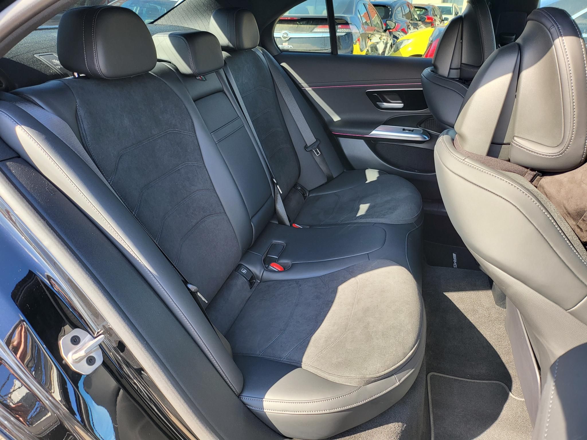 MERCEDES-BENZ E 200 9G-TRONIC Mild hybrid drive AMG Night Edition garanciális