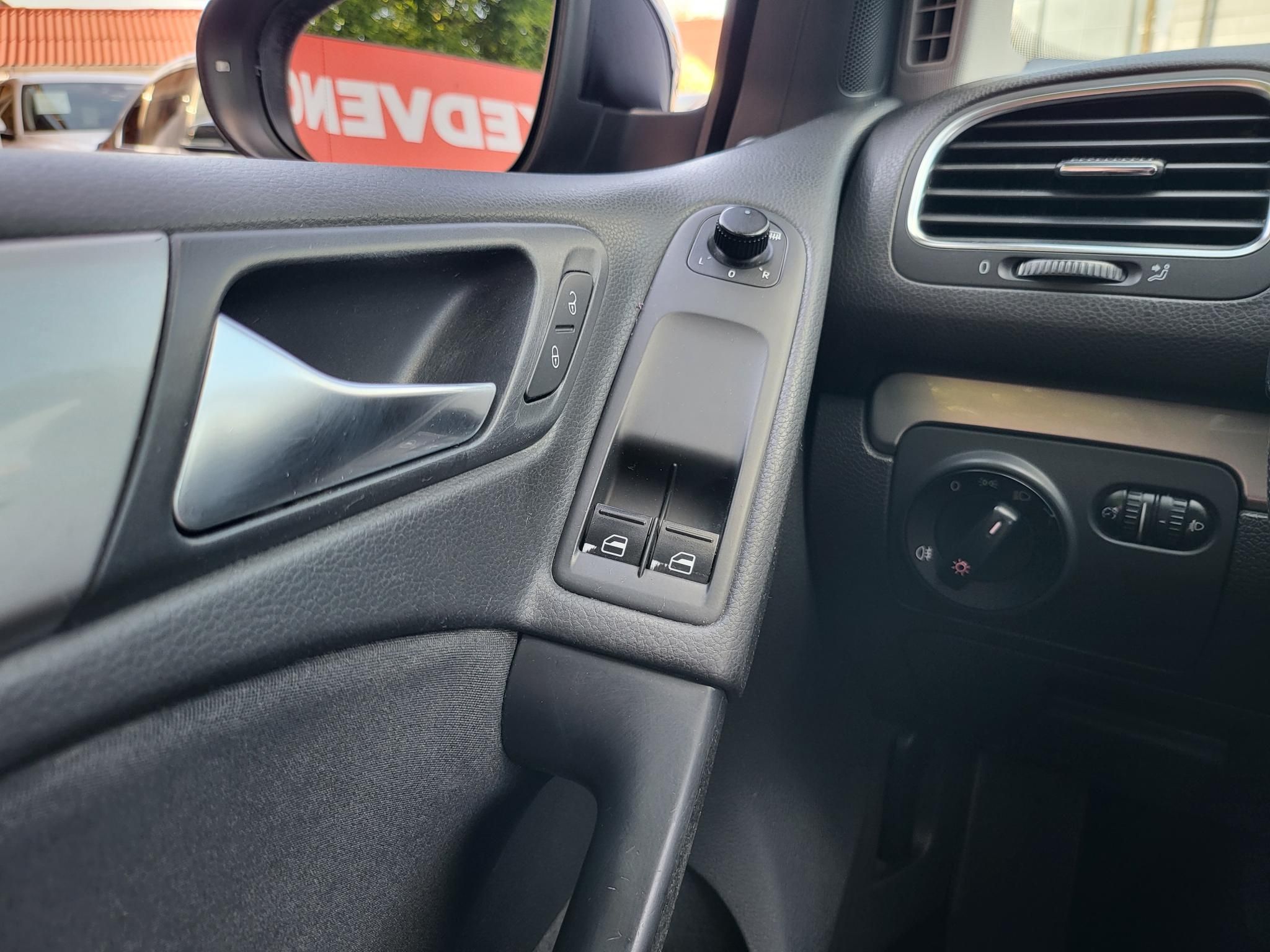 VOLKSWAGEN GOLF VI 1.4 Trendline klima