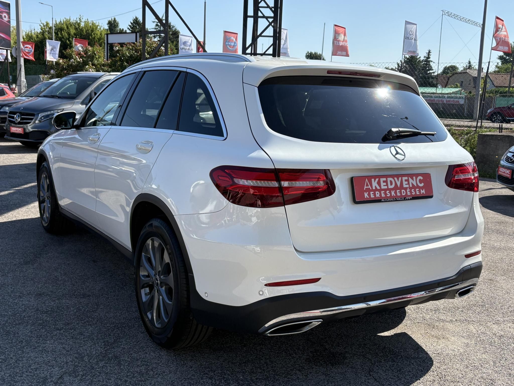 MERCEDES-BENZ GLC 220 d 4Matic 9G-TRONIC AMG csomag. LED Távtartó Head-Up Navi 360 kamera Bluetooth Megkímélt!
