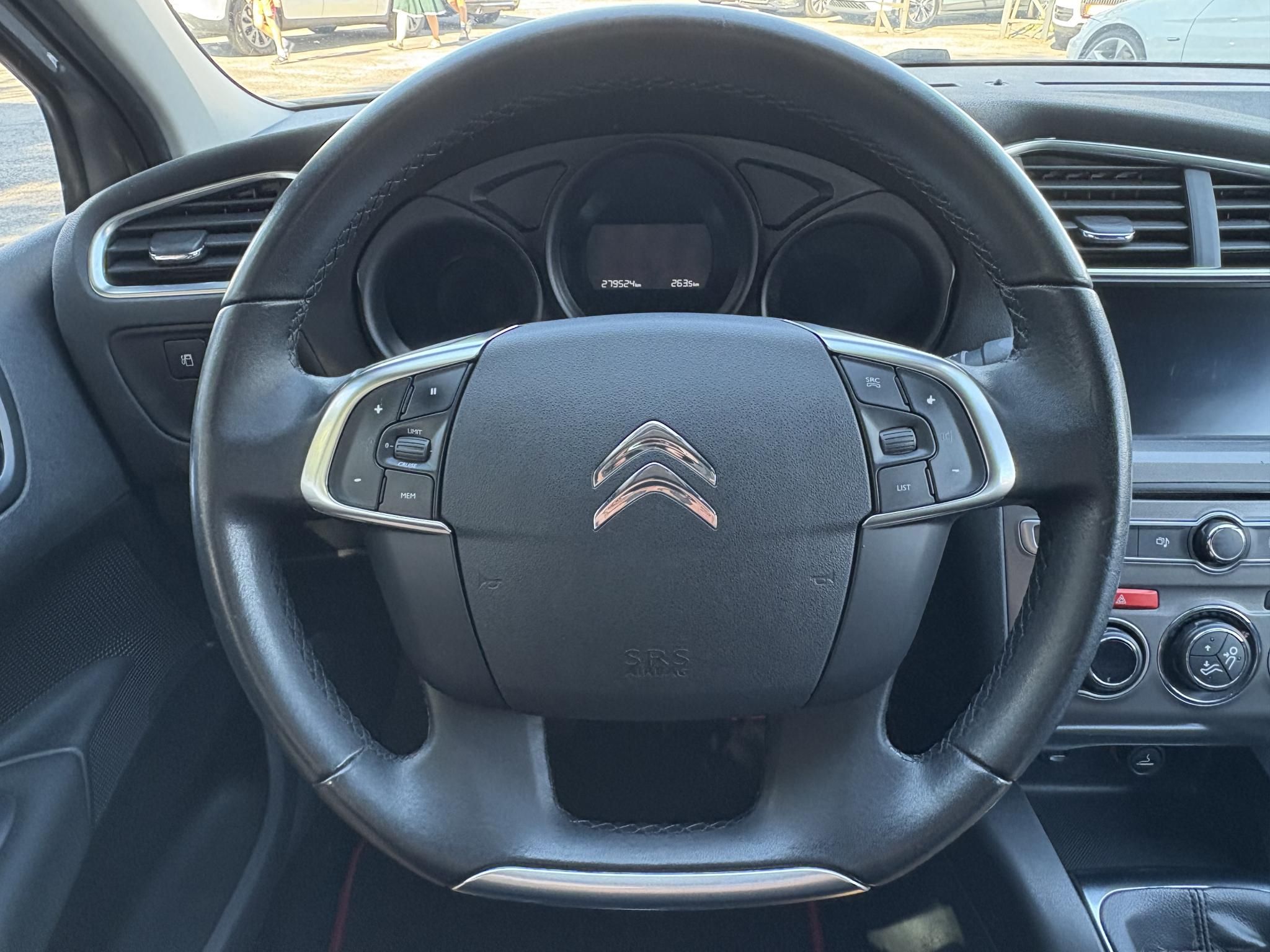 CITROEN C4 1.6 BlueHDi Profi Feel Klíma Tempomat Bluetooth Carplay TGK!